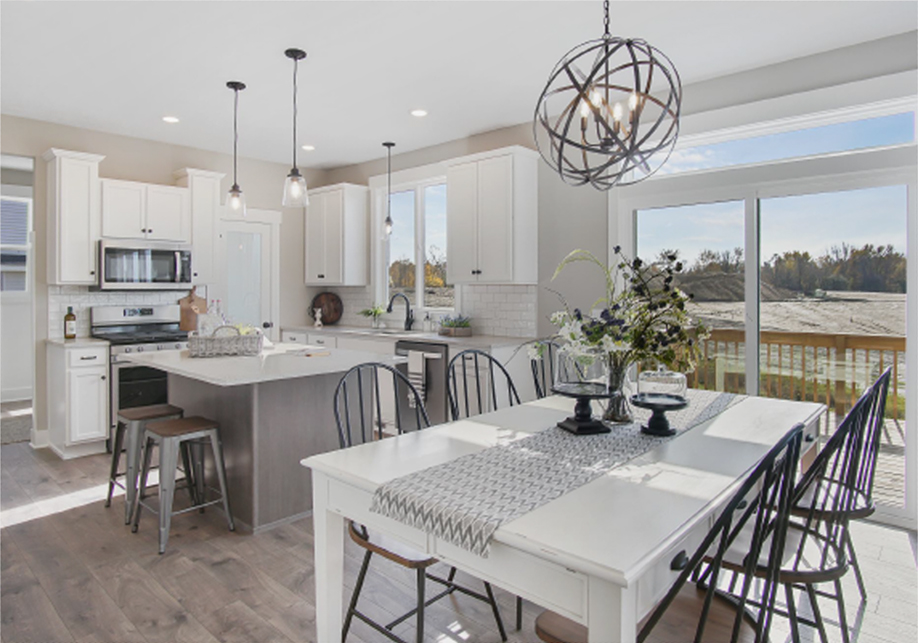 Open floorplan kitchen and dining room
