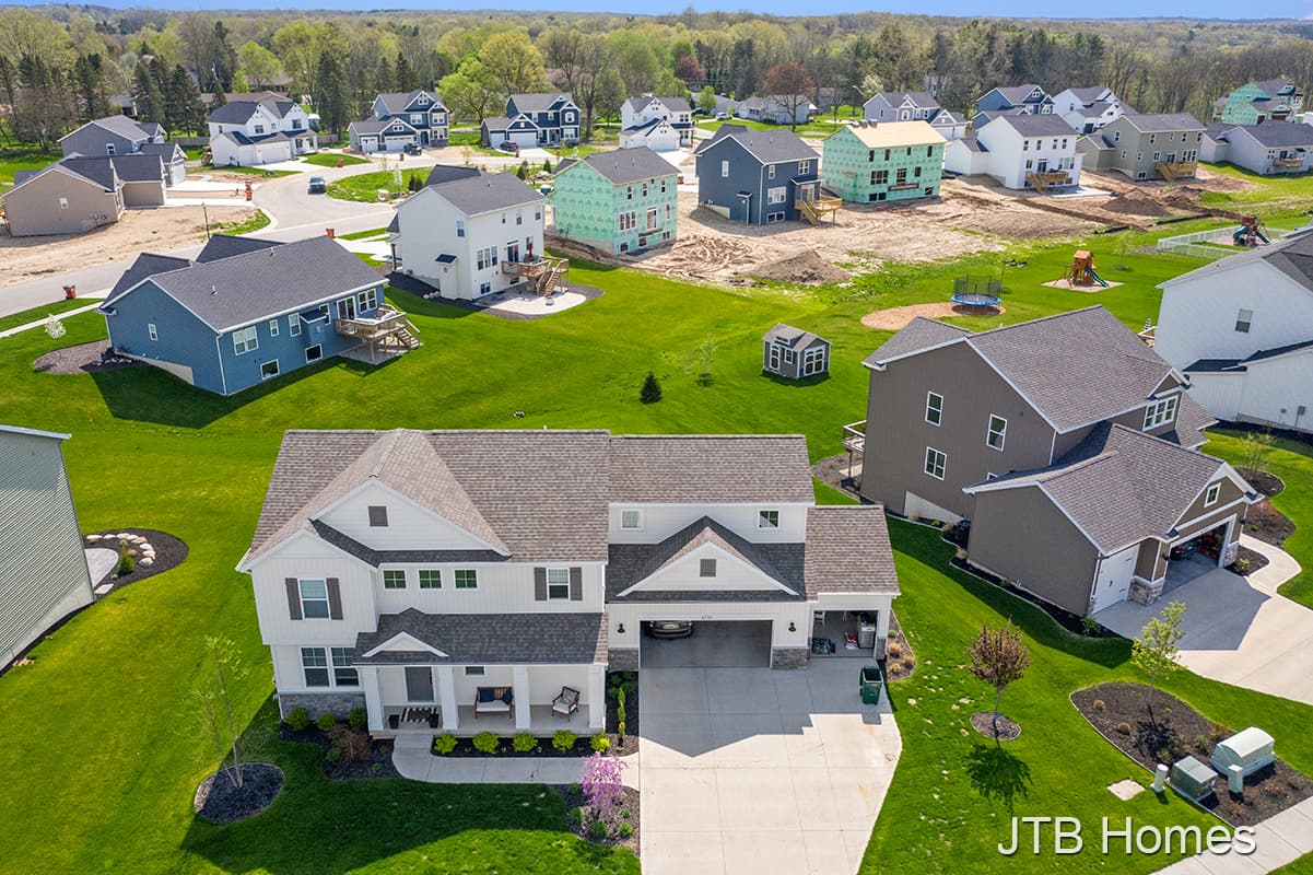 Beautiful and quiet community with JTB Homes