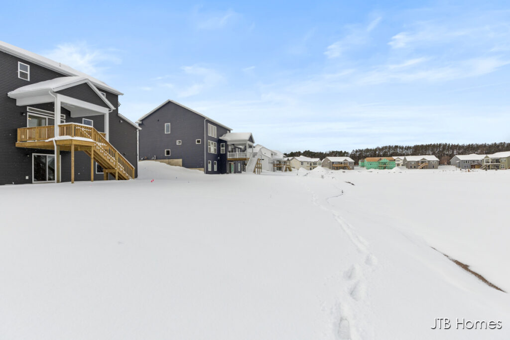 86 ST_Bay Harbor_Exterior4_2.26