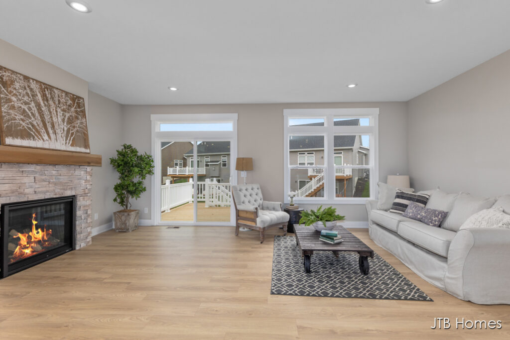 52 VI_Encore_Living Area_10.25