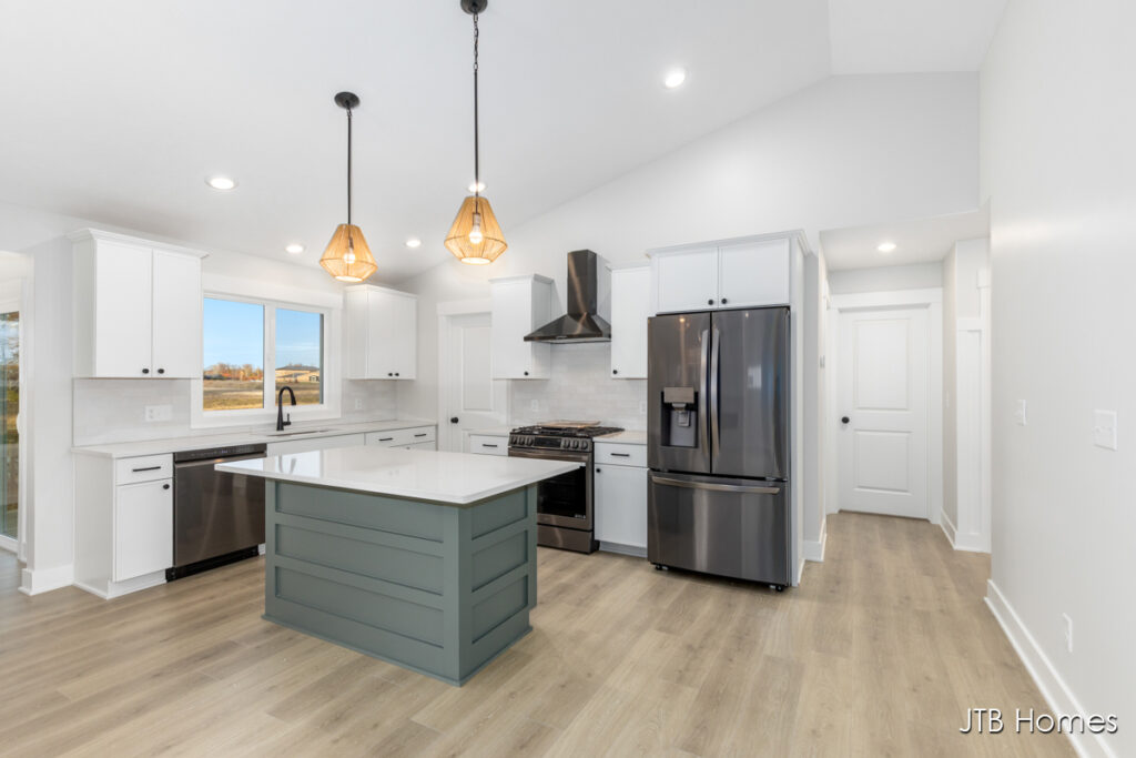 21 KM_Sequoia_Kitchen_11.25 quick move-in homes