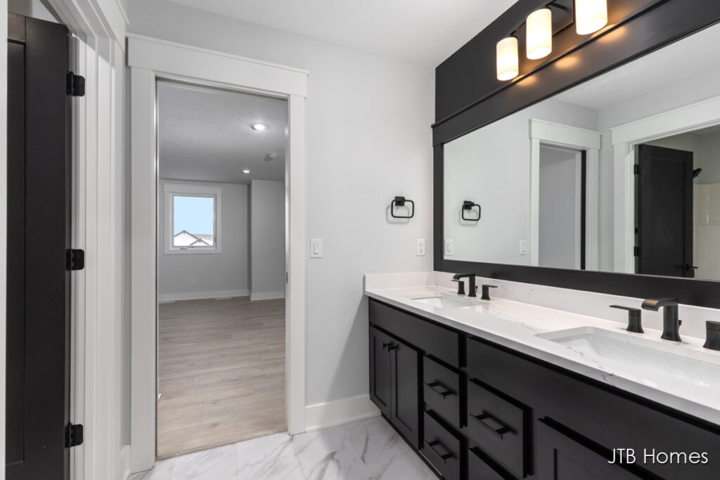 60 PW_Chestnut_Bathroom3_2.26