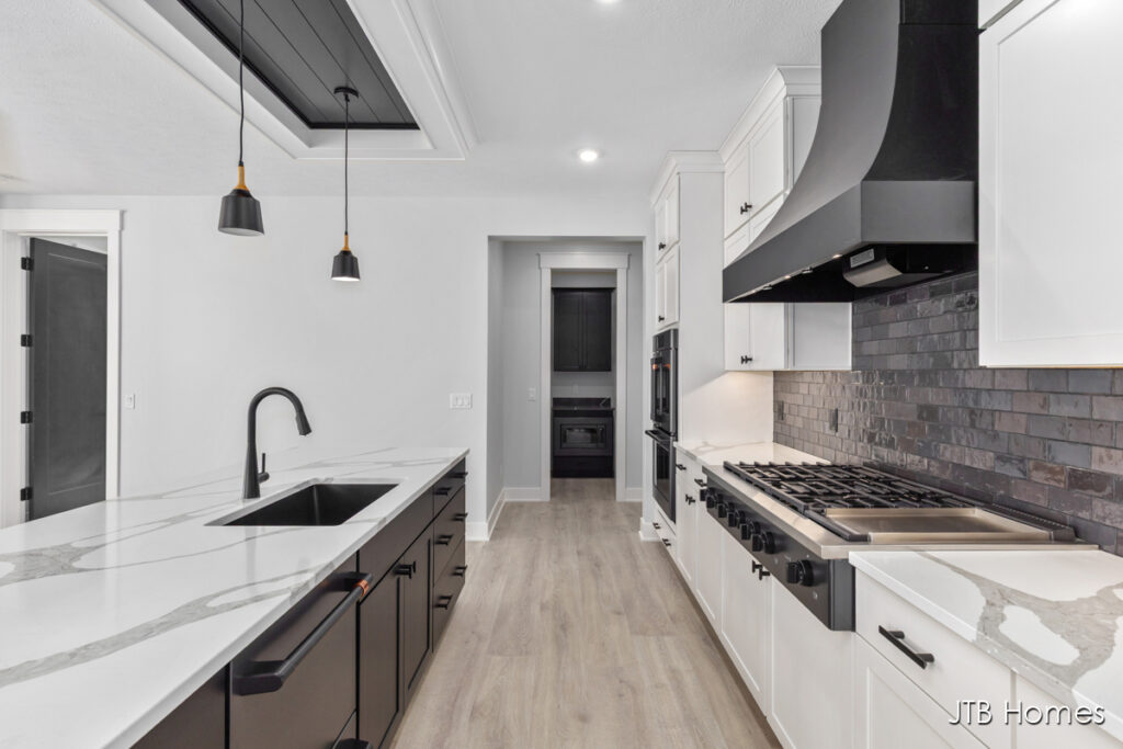 60 PW_Chestnut_Kitchen4_2.26