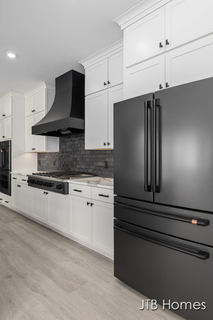 60 PW_Chestnut_Kitchen8_2.26