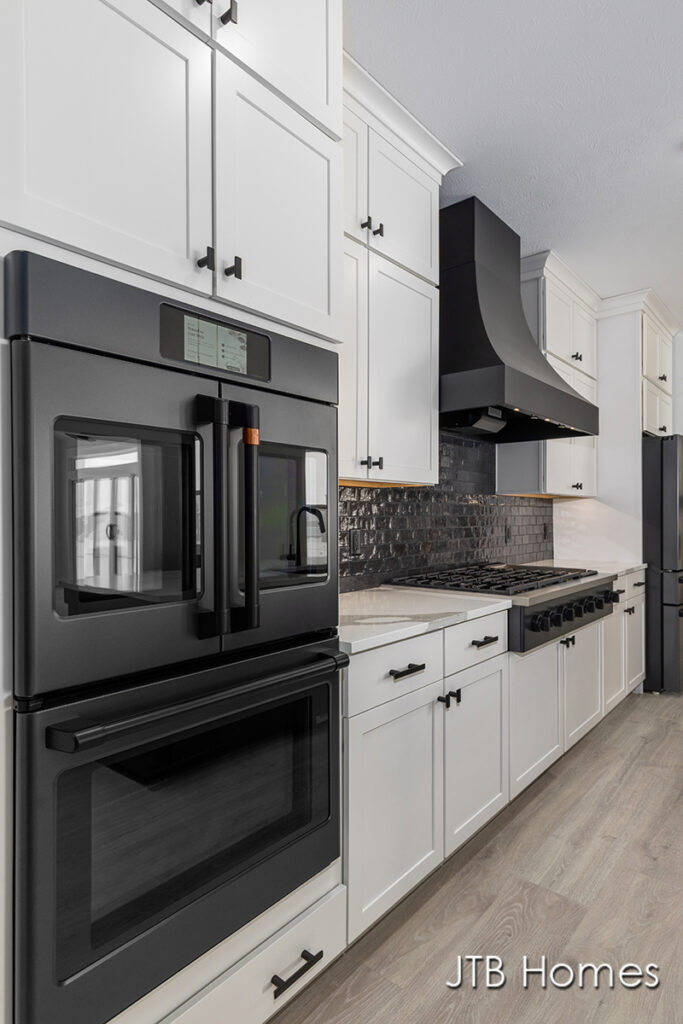 60 PW_Chestnut_Kitchen9_2.26