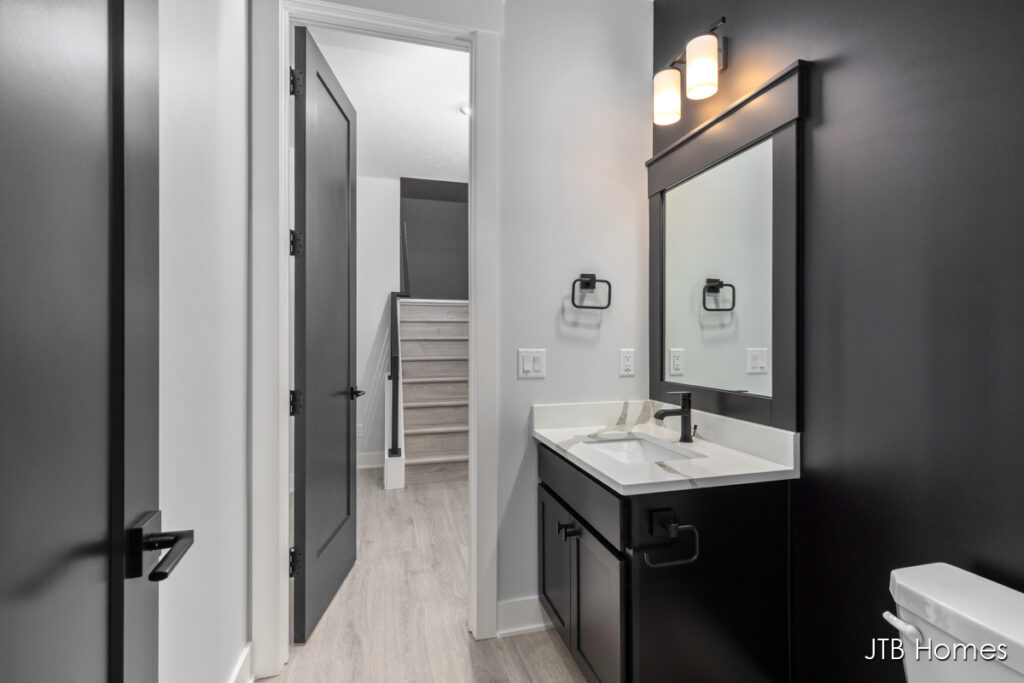 60 PW_Chestnut_Powder Bathroom_2.26