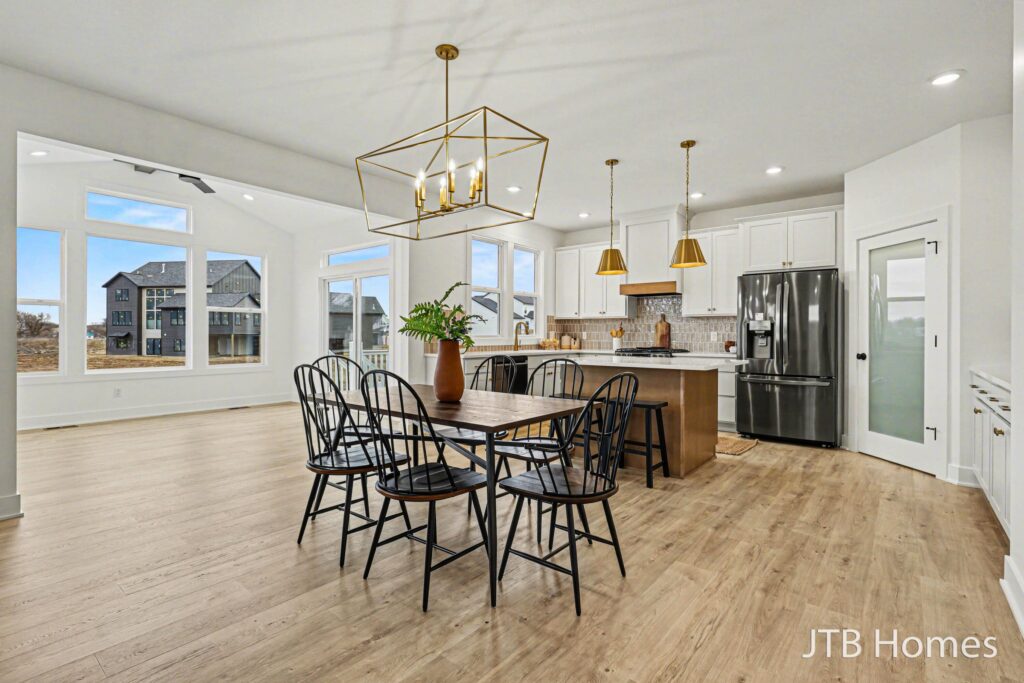 250 RS_Camden_Dining Area